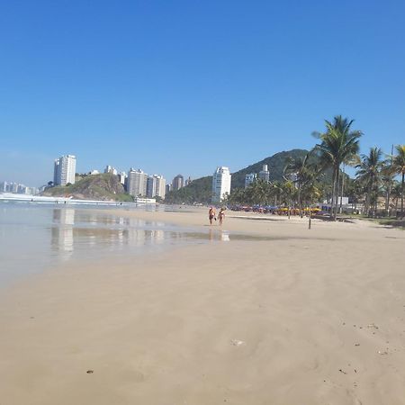 Praia Enseada - Apto 03 Quartos - 02 Vagas Na Garagem - Com Elevador - 550M Da Areia غوارويا المظهر الخارجي الصورة